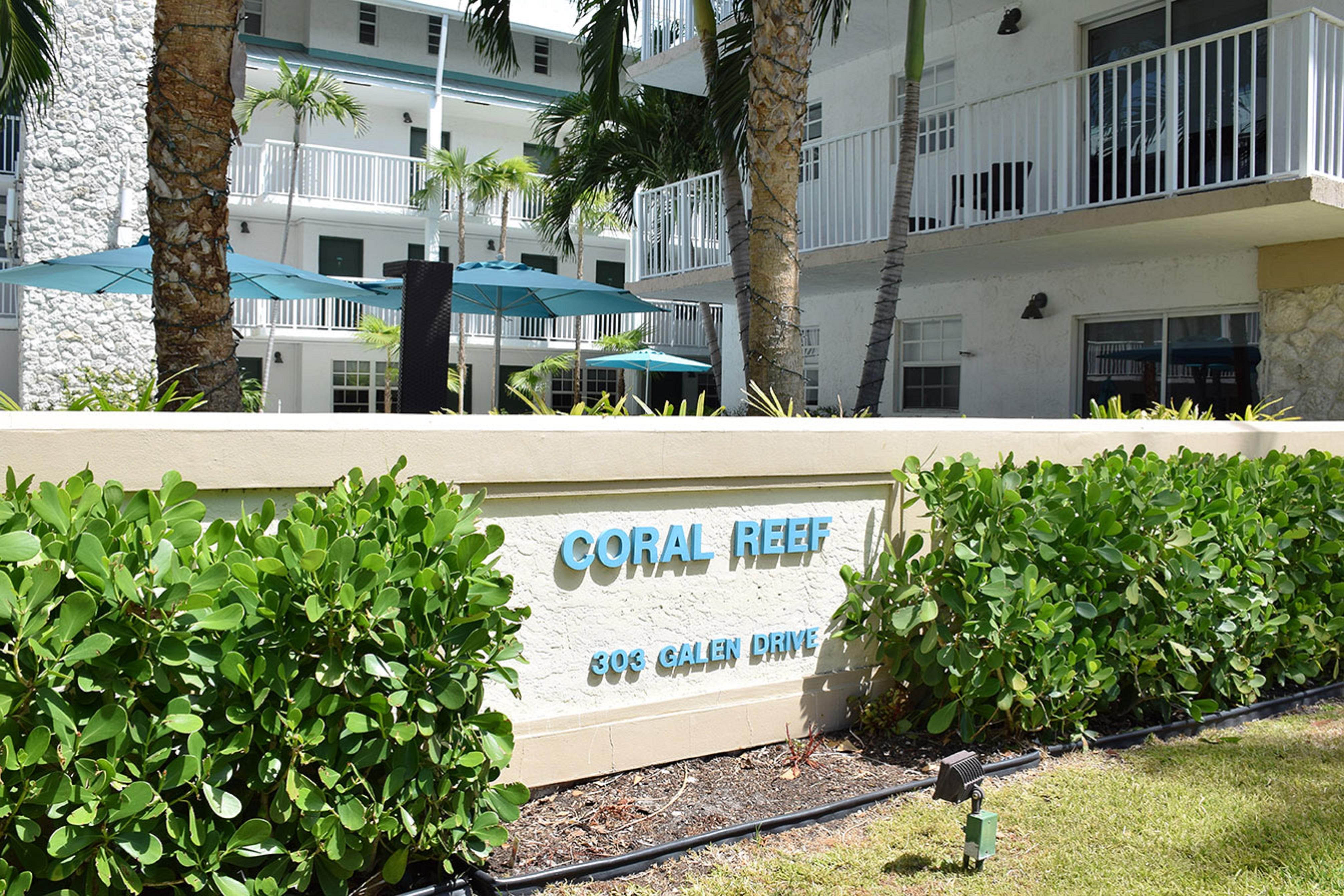 Coral Reef At Key Biscayne Hotel Exterior photo