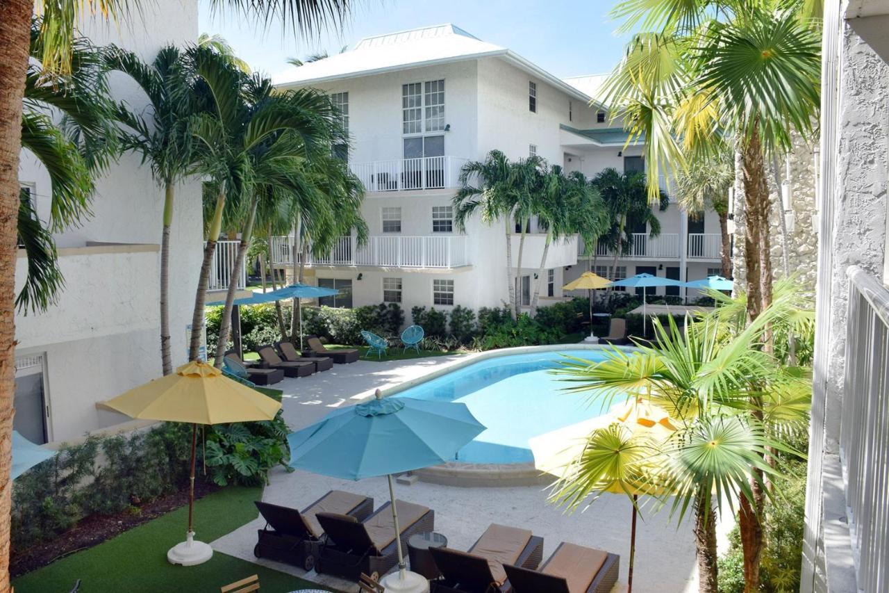 Coral Reef At Key Biscayne Hotel Exterior photo